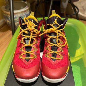 Jordan Super.Fly 2 boys size 6y